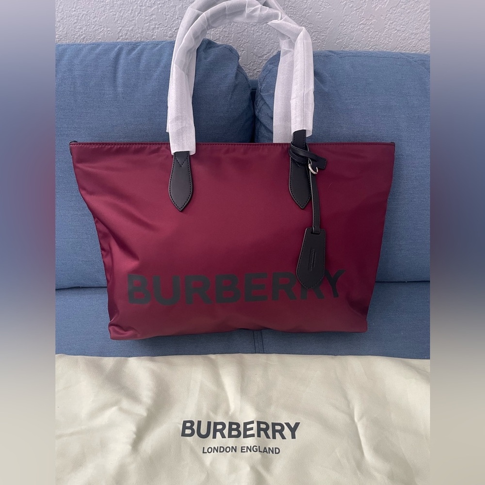 NWT Burberry tote